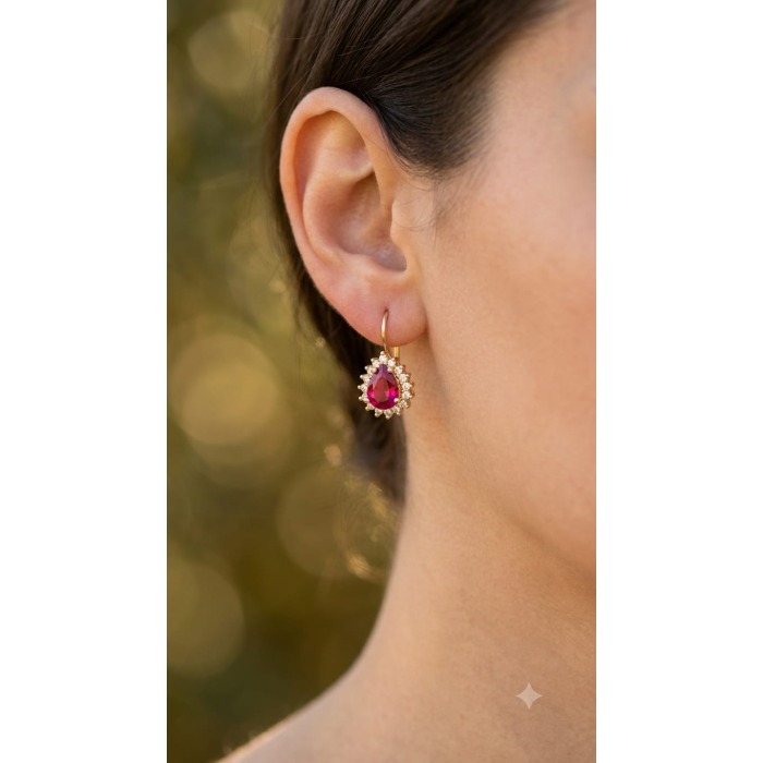 damla taş detaylı altın küpe